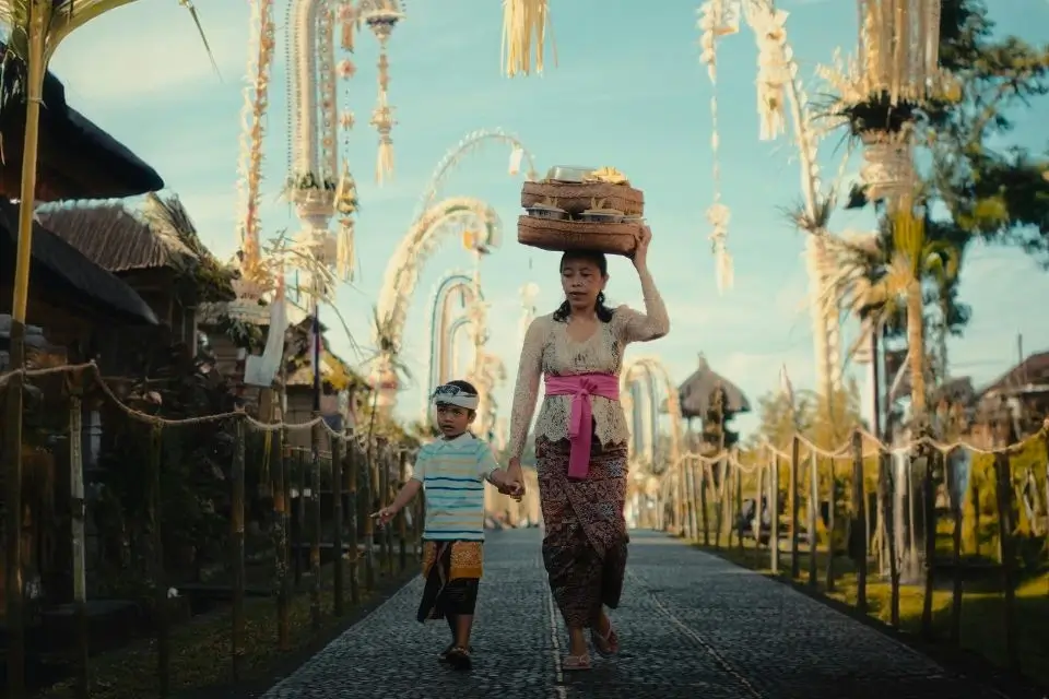 Private-Balinese-village-ceremony-Tri-Hita-Karana-philosophy-authentic-Indonesia-travel